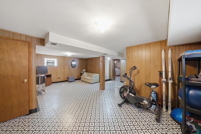 5142 S Lockwood Avenue, Chicago, IL 60638
