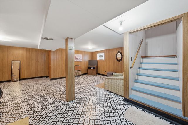 5142 S Lockwood Avenue, Chicago, IL 60638