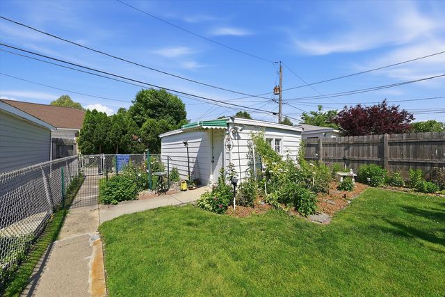 5142 S Lockwood Avenue, Chicago, IL 60638