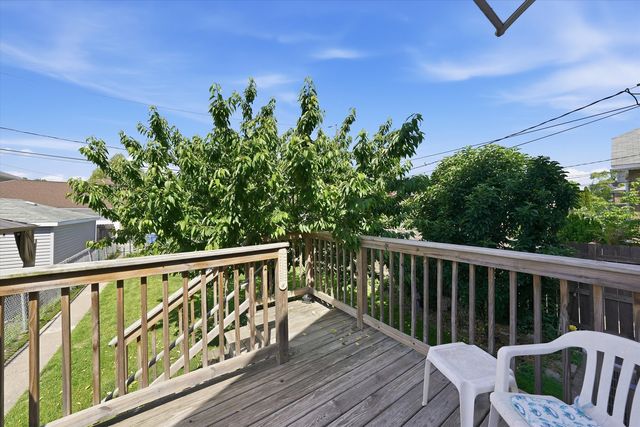 5142 S Lockwood Avenue, Chicago, IL 60638