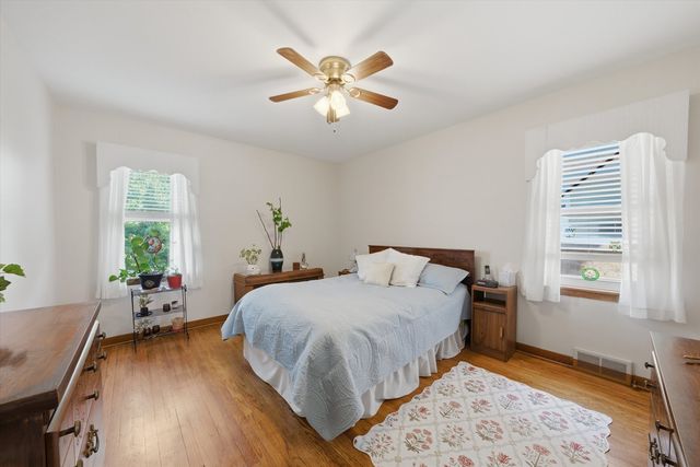 5142 S Lockwood Avenue, Chicago, IL 60638