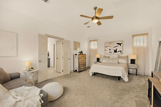 121 Breda Ave, Bastrop, TX 78602