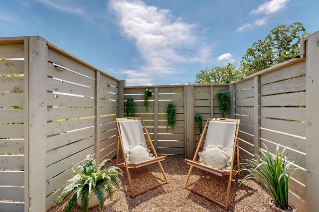 121 Breda Ave, Bastrop, TX 78602