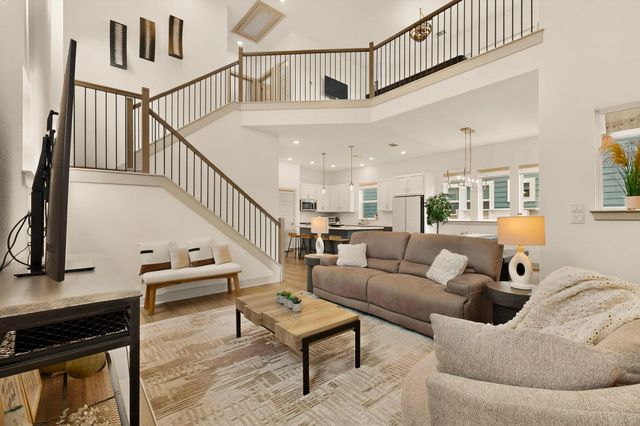 121 Breda Ave, Bastrop, TX 78602