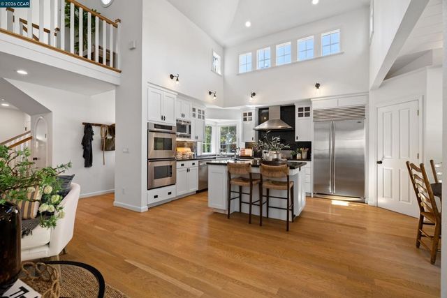 101 La Bolsa Rd, Walnut Creek, CA 94598
