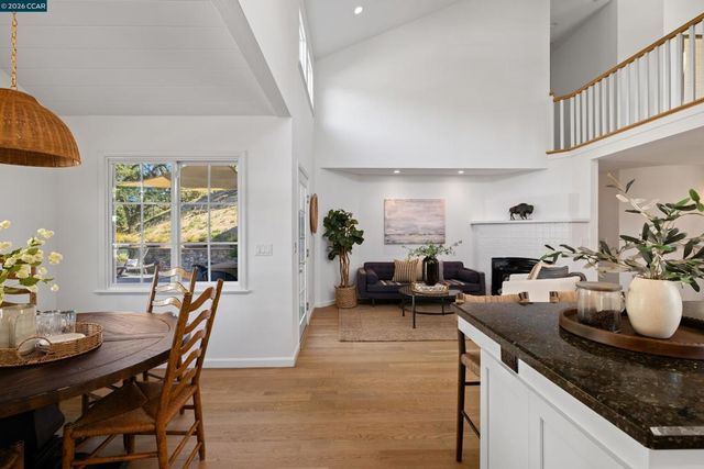 101 La Bolsa Rd, Walnut Creek, CA 94598