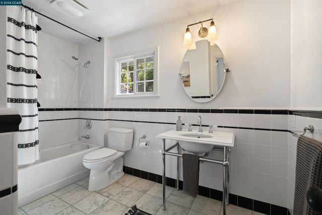 101 La Bolsa Rd, Walnut Creek, CA 94598
