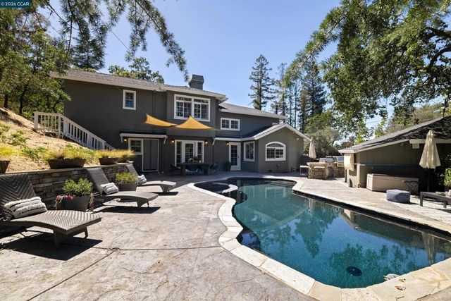 101 La Bolsa Rd, Walnut Creek, CA 94598