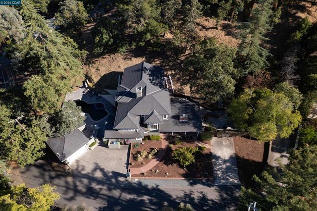 101 La Bolsa Rd, Walnut Creek, CA 94598