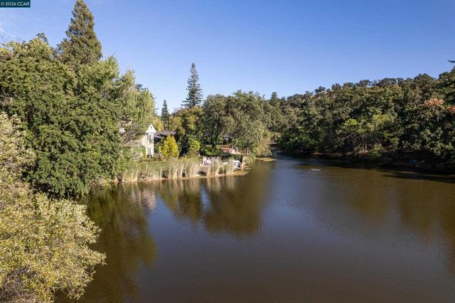 101 La Bolsa Rd, Walnut Creek, CA 94598