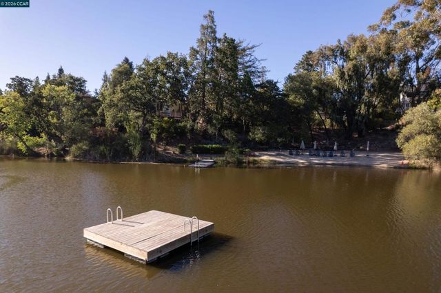 101 La Bolsa Rd, Walnut Creek, CA 94598