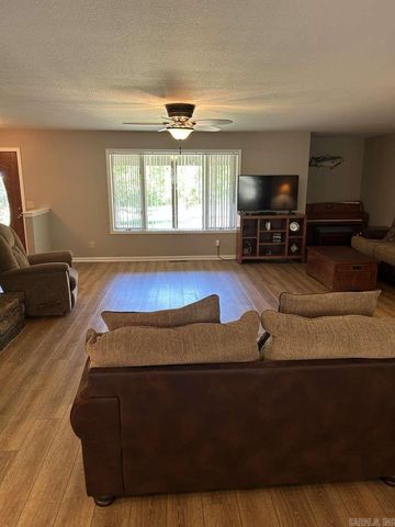 45 Levantino Drive, Hot Springs Village, AR 71909