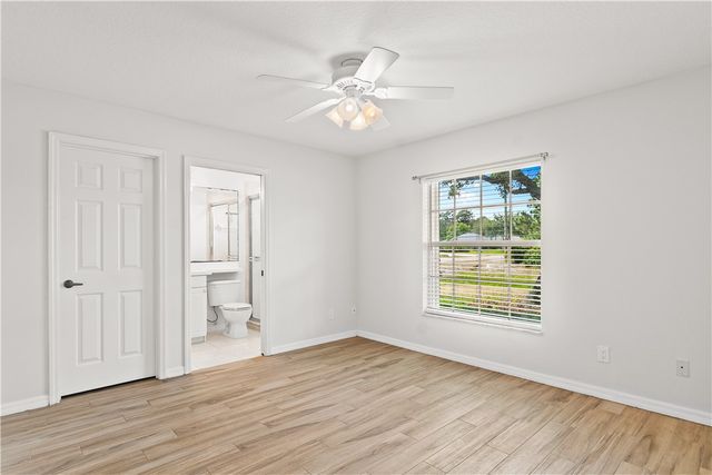 996 S Easy Street, Sebastian, FL 32958