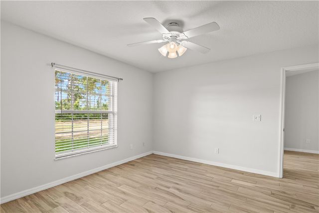 996 S Easy Street, Sebastian, FL 32958