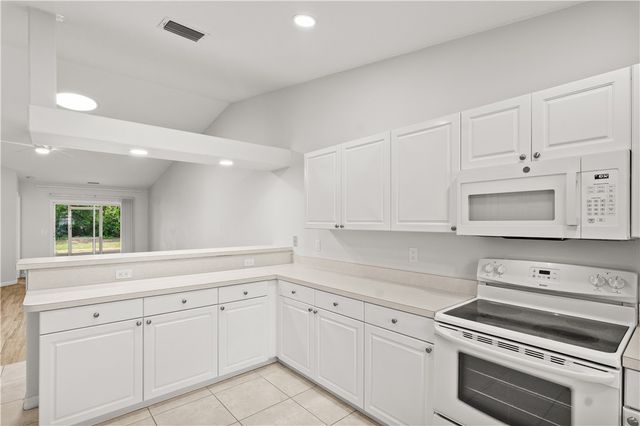 996 S Easy Street, Sebastian, FL 32958