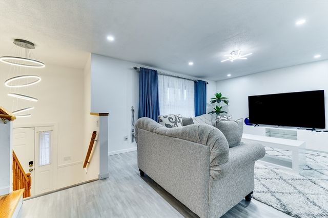 101 South Ave 301, Attleboro, MA 02703