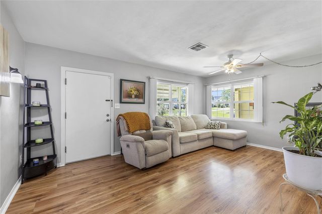 304 W LAKE AVENUE, Auburndale, FL 33823