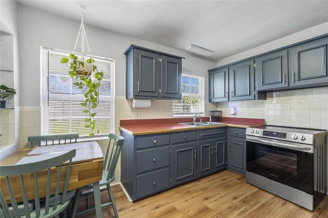 304 W LAKE AVENUE, Auburndale, FL 33823