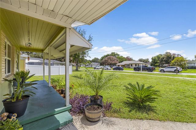 304 W LAKE AVENUE, Auburndale, FL 33823