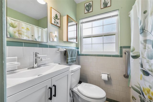 304 W LAKE AVENUE, Auburndale, FL 33823