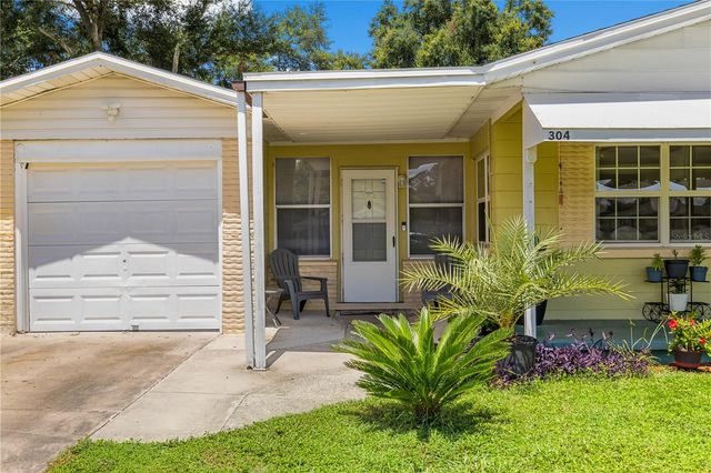 304 W LAKE AVENUE, Auburndale, FL 33823