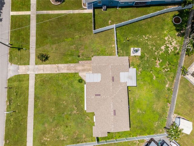 304 W LAKE AVENUE, Auburndale, FL 33823
