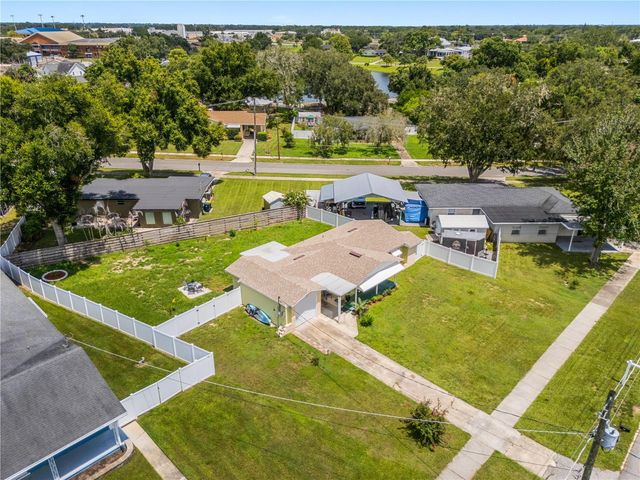 304 W LAKE AVENUE, Auburndale, FL 33823