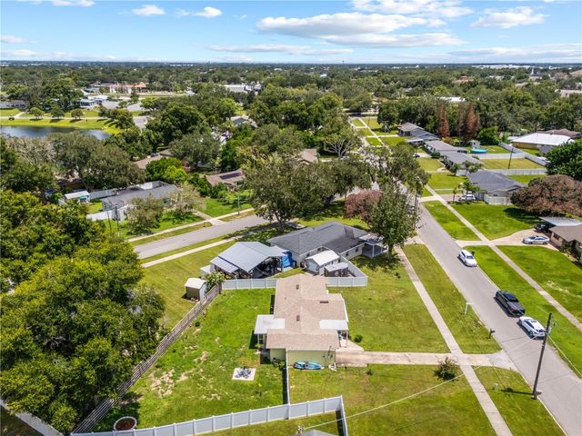 304 W LAKE AVENUE, Auburndale, FL 33823