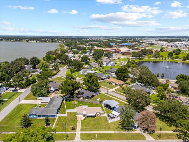 304 W LAKE AVENUE, Auburndale, FL 33823