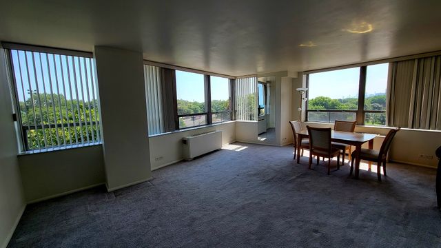 5701 N Sheridan Road 5U, Chicago, IL 60660