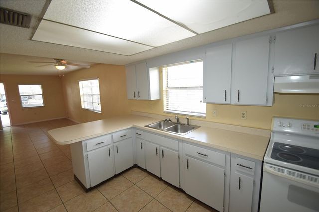 830 SHIRLEY ANN TRAIL 830, Lakeland, FL 33809