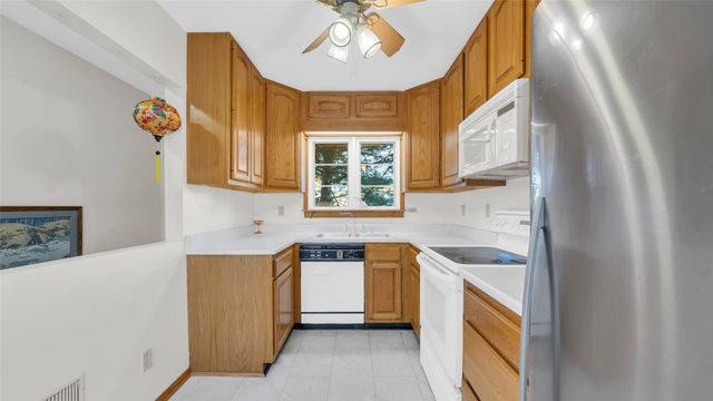 435 Lee Street, Iowa City, IA 52246