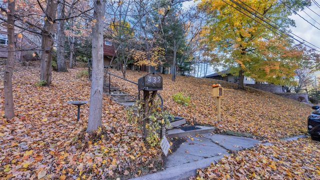 435 Lee Street, Iowa City, IA 52246