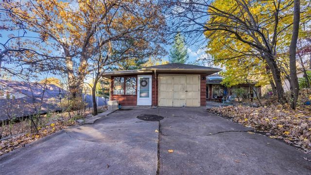 435 Lee Street, Iowa City, IA 52246