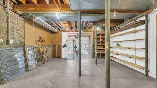 435 Lee Street, Iowa City, IA 52246