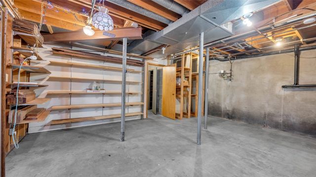 435 Lee Street, Iowa City, IA 52246