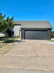 2424 S 137th East East Avenue, Tulsa, OK 74134