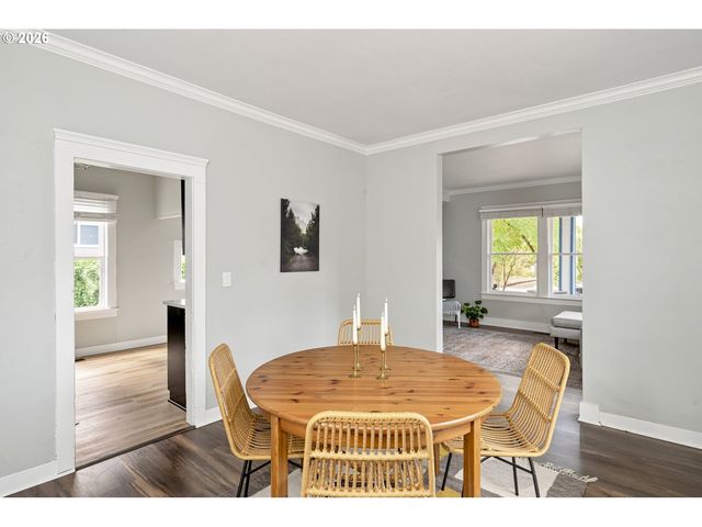 7604 Se WOODSTOCK Blvd, Portland, OR 97206
