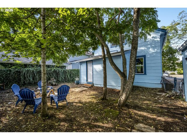 7604 Se WOODSTOCK Blvd, Portland, OR 97206