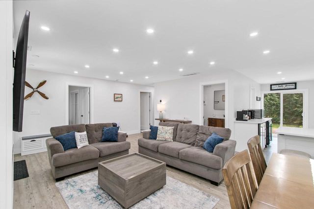 539 Highland Road, Williams Bay, WI 53191