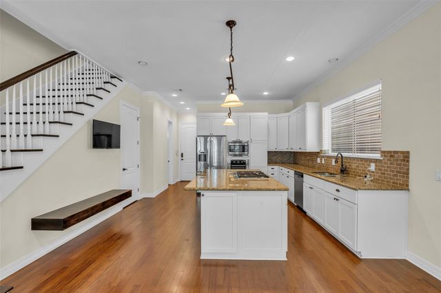 1423 Colorado Street, Houston, TX 77007