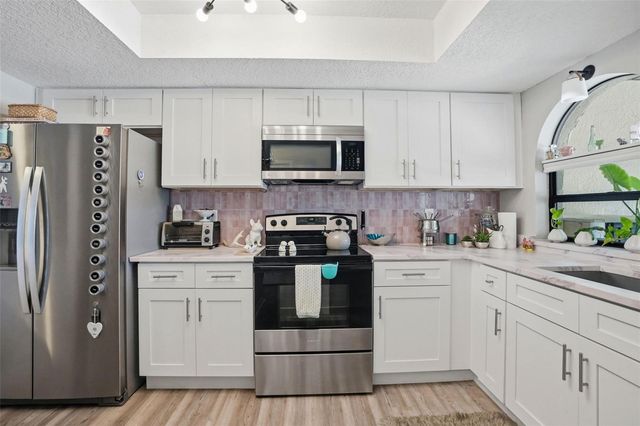 9143 LINGROVE ROAD, Weeki Wachee, FL 34613