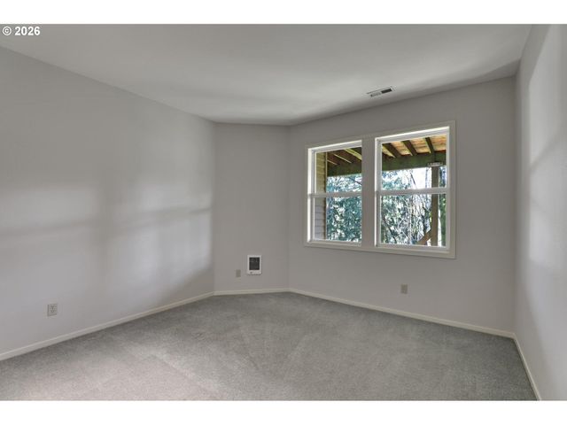 700 Sw 67TH Pl, Portland, OR 97225