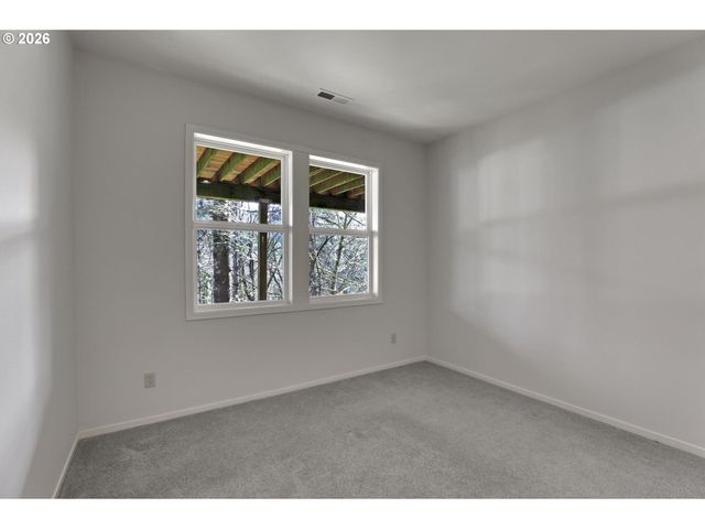 700 Sw 67TH Pl, Portland, OR 97225