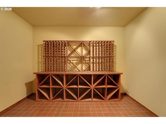 700 Sw 67TH Pl, Portland, OR 97225