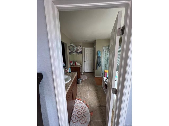 22821 E Briarwood Pl, Aurora, CO 80016