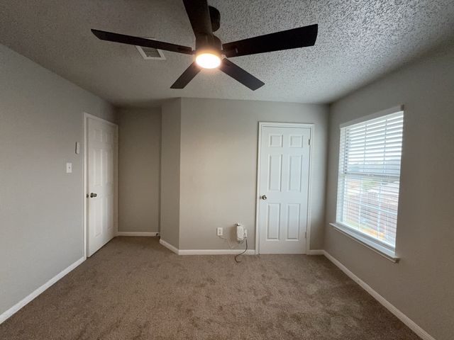 704 Inglewood Trail, Desoto, TX 75115