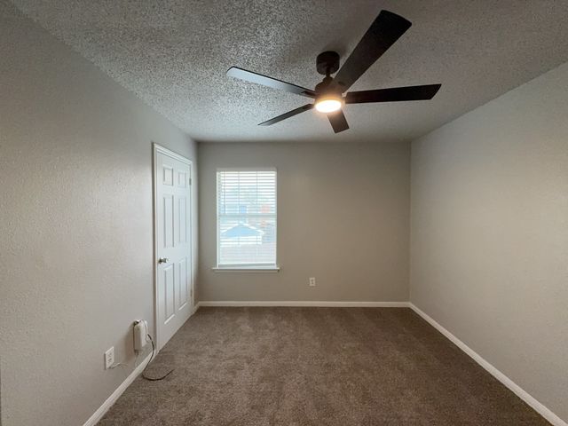 704 Inglewood Trail, Desoto, TX 75115