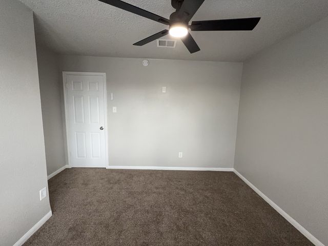 704 Inglewood Trail, Desoto, TX 75115