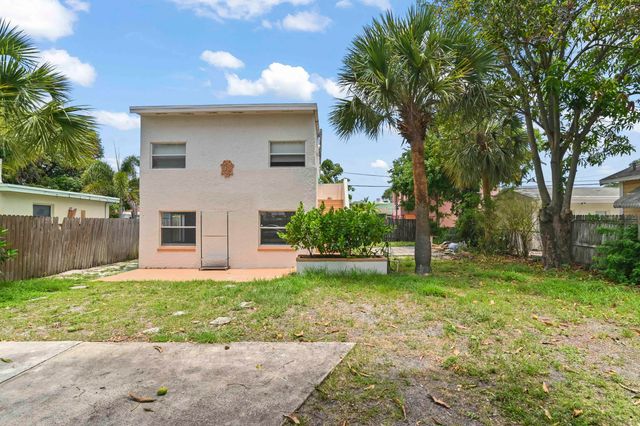 515 Putnam Road, West Palm Beach, FL 33405